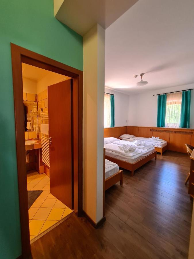 Istvan Parkhotel Es Gasztrofarm Sormas Exterior photo